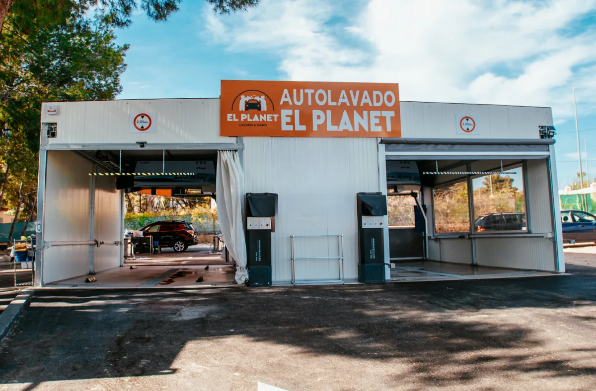 Automatic car wash